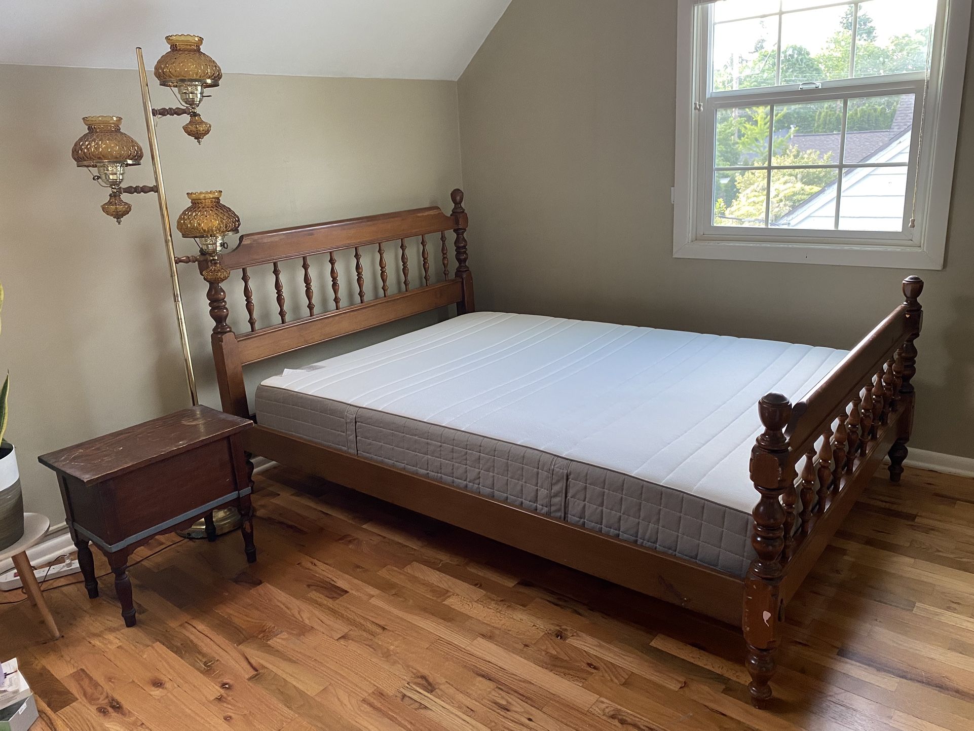 Vintage Wooden Baluster Bed Frame
