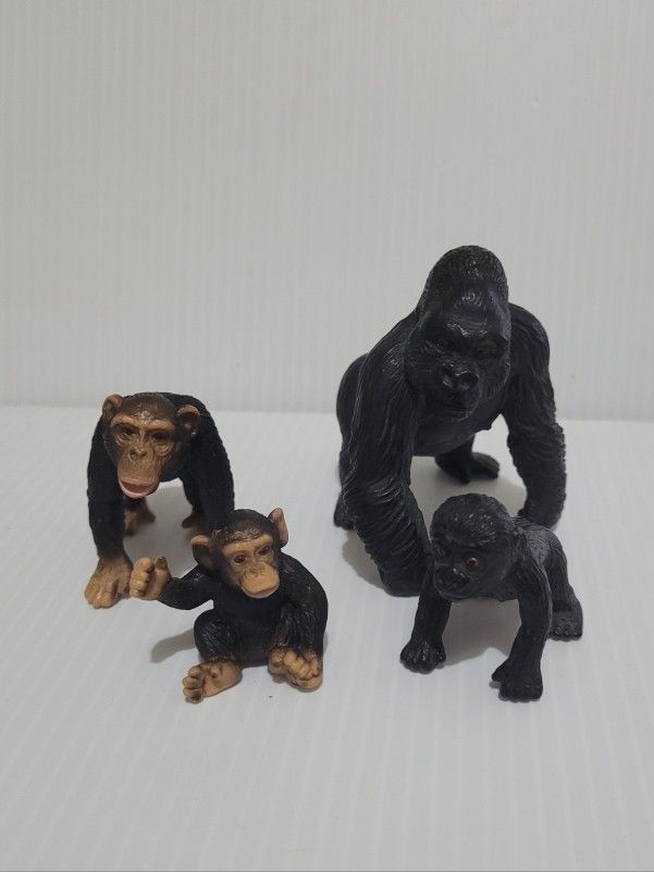 Schleich Vintage Silverback Gorilla & Chimpanzee Family Figurines Toys Lot Of 4.