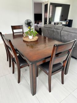 Mesa de comedor de madera para 6/ wood dinner table for 6