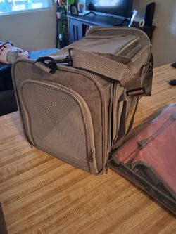 Animal carrier