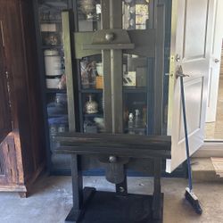 Restoration Hardware Tv Easel 