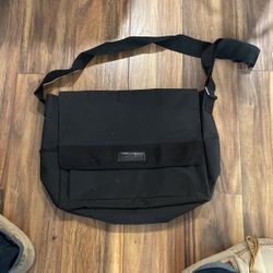 Kenneth Cole Messenger Bag