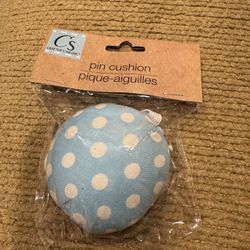 New Crafter's Square Embroidery Needle Pin Cushion -Lgt Blue w/white polka dots