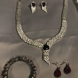 New Necklace, Earrings And Bracelet Set