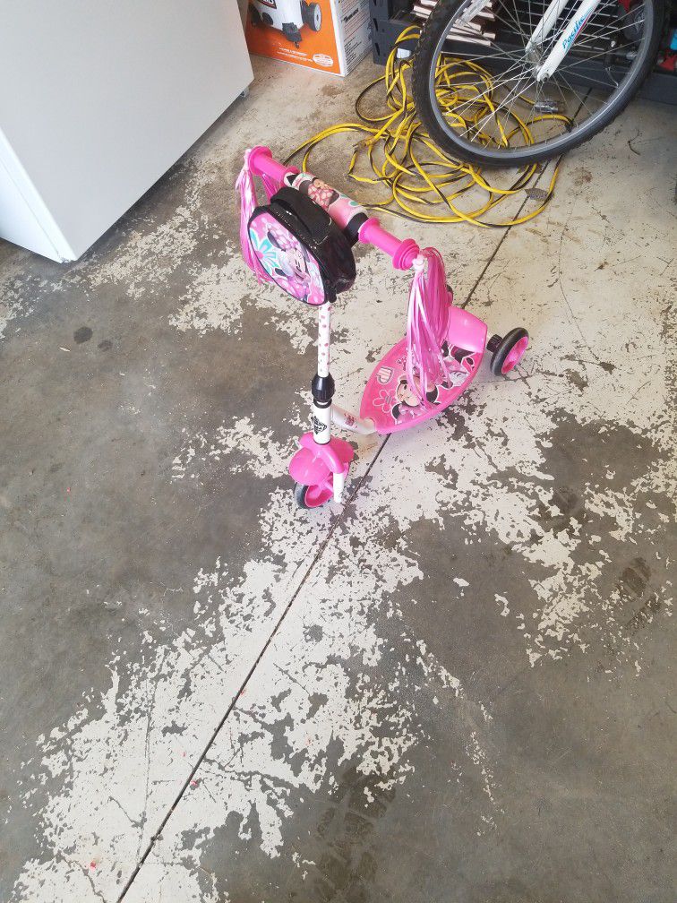 Minnie Mouse Scooter 