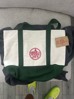 Trader Joe's Large Tote Bag Green (NEW)