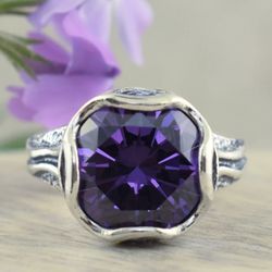 PLUM PERFECT RING size 7