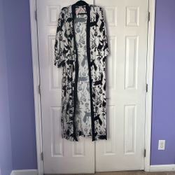 Unused/unworn Victorias Secret Crane Satin Robe