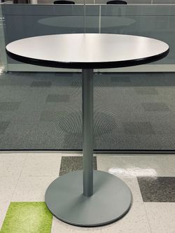 36" Round Bar Height Cafe Table