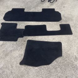 2022 Traverse Floor Mats 