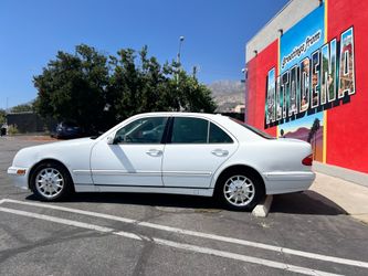2000 Mercedes-Benz E-Class
