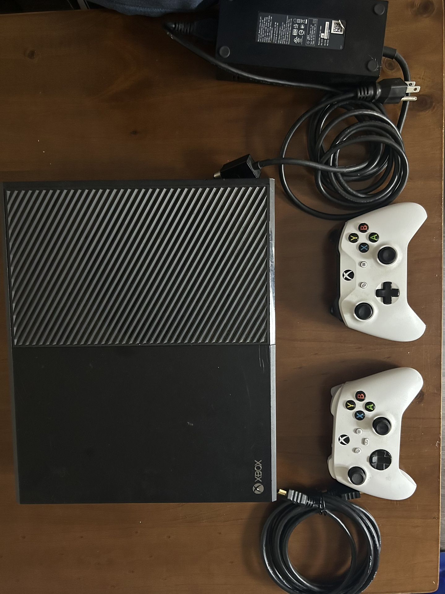 XBOX ONE With 2 Controllers