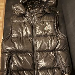 Black Moncler Vest Men’s Slim Fit L 