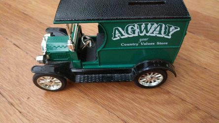 Ertl replica Ford 1912 bank