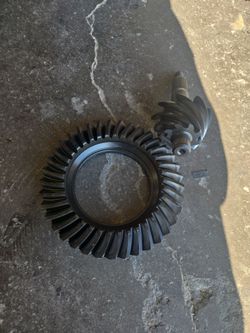 Ford 9 inch 410 gears ,basically new