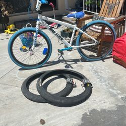 26’ Blocks flyer and brand new hookworm tires