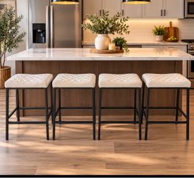 đ¤ NEW Cream Upholstered Counter-Height Barstools â Set of 4 | $100