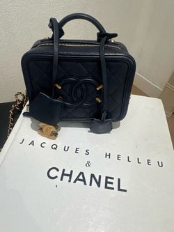Chanel vanity purse