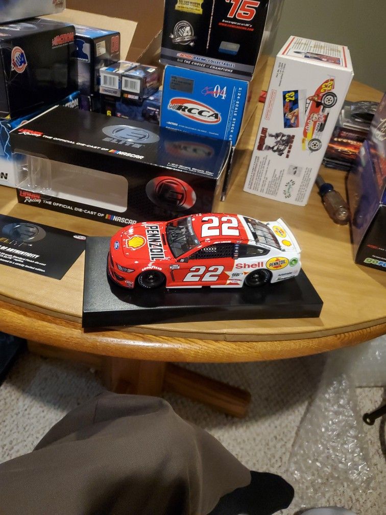 1/24(Darlington)Joey logano (Elite)Nascar Diecast Car