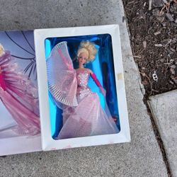 12  Barbies  In The Box