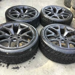 Escalade R24 Wheels 