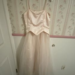 Women’s pink dress (size 7)