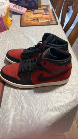 Air Jordan 1 Mid 'Reverse Banned