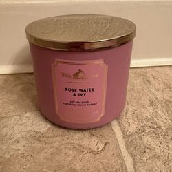 Bath & Body Works “Rose Water & Ivy” 3-Wick Candle 14.5 oz, 411 g (NEW, NEVER USED)