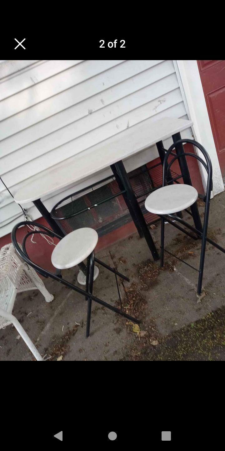 Bar Stool Table With 2 ChairS