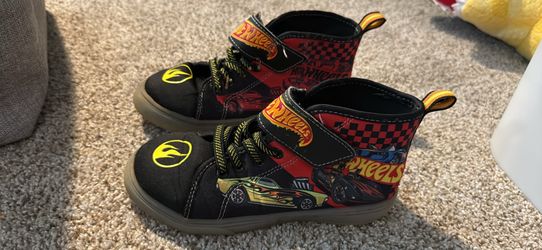 Hot wheels boys size 2