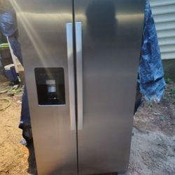 Whirlpool Refrigerator 