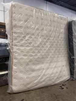 💥King mattress Tempurpedic ProAdapt medium contour 1.0 💥