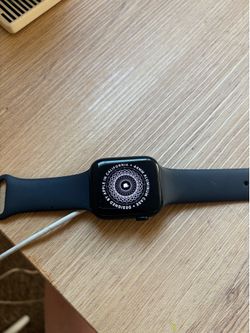 Apple Watch 44mm SE