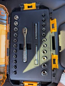 DEWALT Socket and Ratchet Set with Case