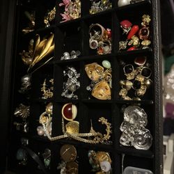 Over 100Collection Of Earring 