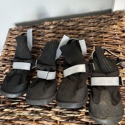 Dog Trail Shoes -size Medium 