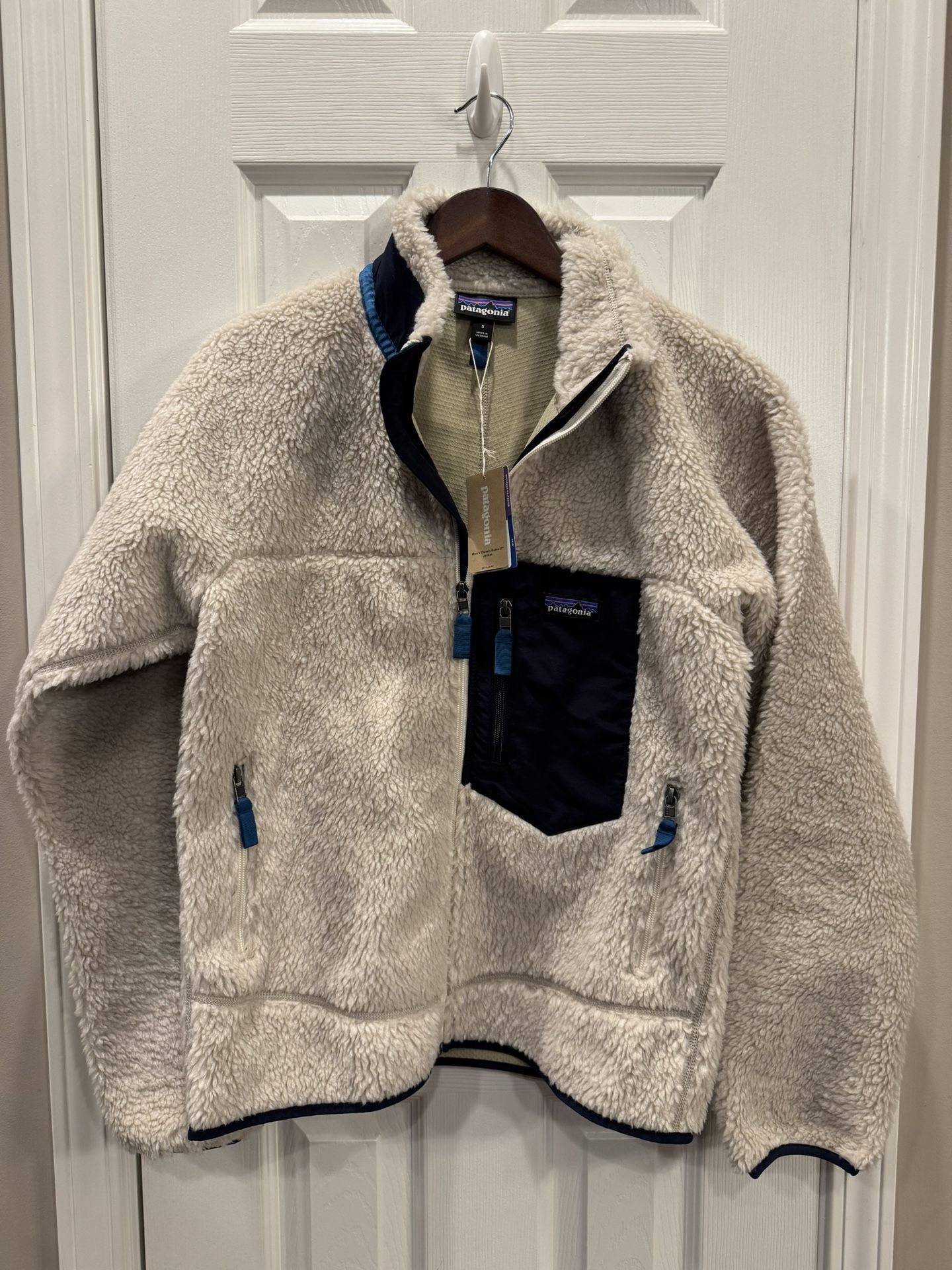 Patagonia Men’s Size Small Classic Retro-X Fleece Jacket (Color: Natural) (New/Unworn/Tags On)