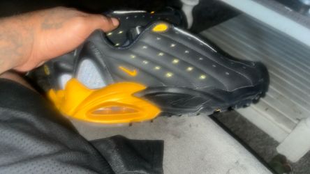 Drake Shoes 9 1/2