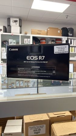 Canon R7 Kit w/ 18-150mm Open-Box