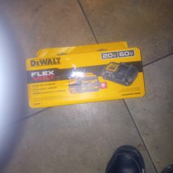 DeWalt Battery And Charger Kit