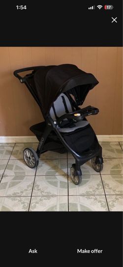 PRACTICALLY NEW CHICCO BRAVO STROLLER!!!!