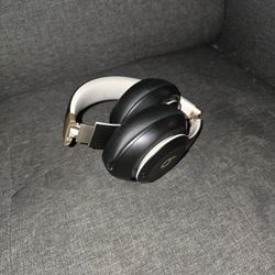 Beats studio pro wireless over the ear headphones
