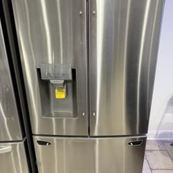 LG Refrigerator French Door In Stainless Steel 