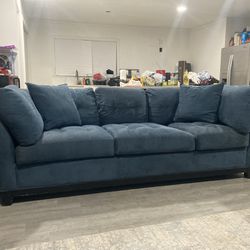 CINDY CRAWFORD PLUSH BLUE SOFA SET!!! $299 OBO…ALL OFFERS WELCOME!!