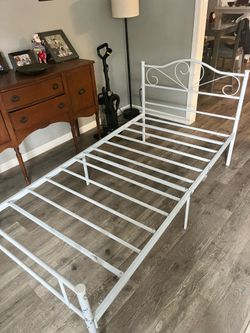 Twin bed frame