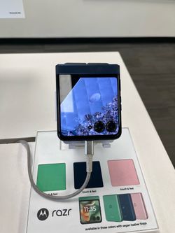 moto razr 2025