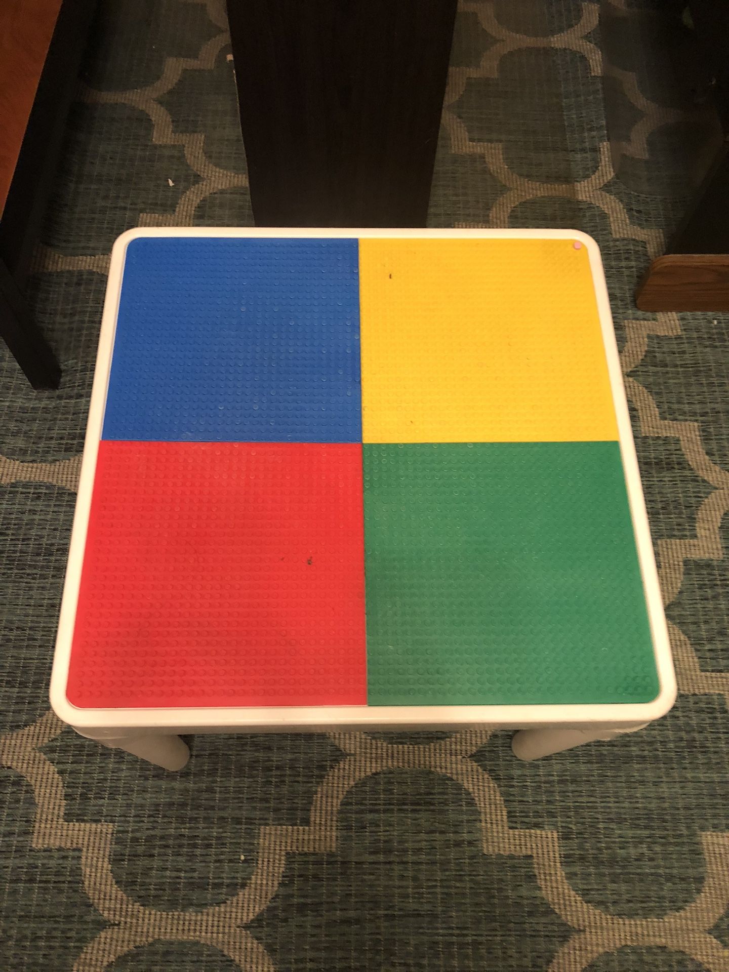 Lego Table