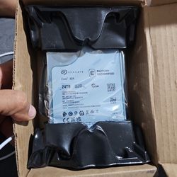 Seagate Exos X24 (Sealed) New 24 T