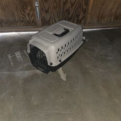 Dog/ Cat vibrant life 19" pet kennel