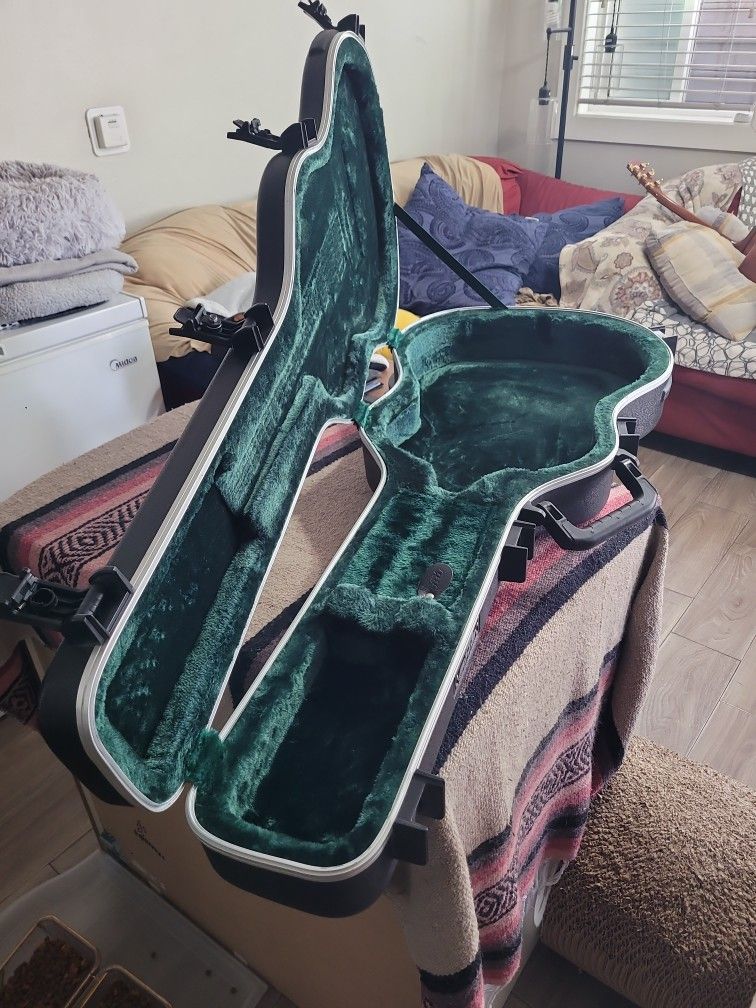 SKB Travel Hard Case Accustic Electric Guitar